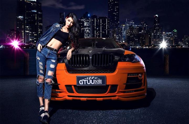 御花园中的建筑与植物